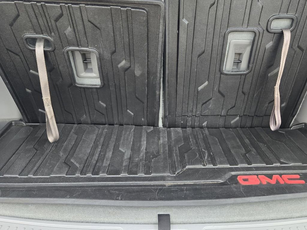 Used 2019 GMC Acadia SLT image 32