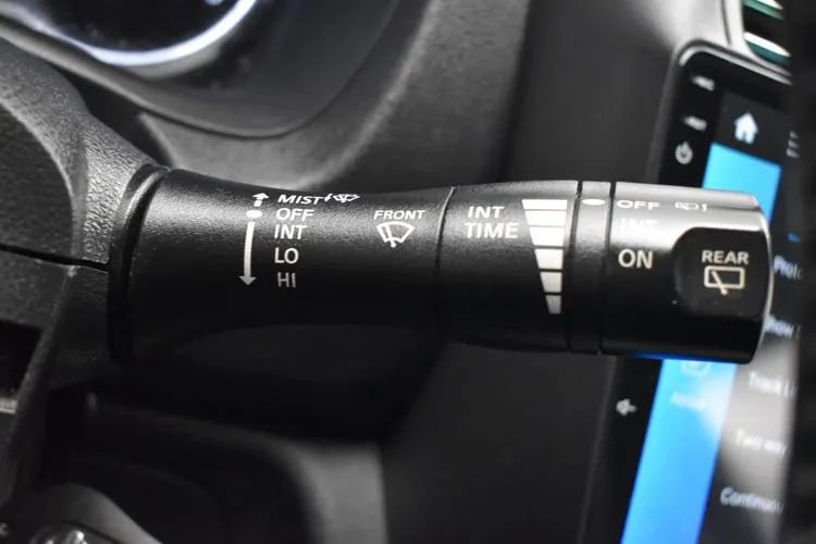 Used 2015 Nissan Versa Note SR FWD image 26