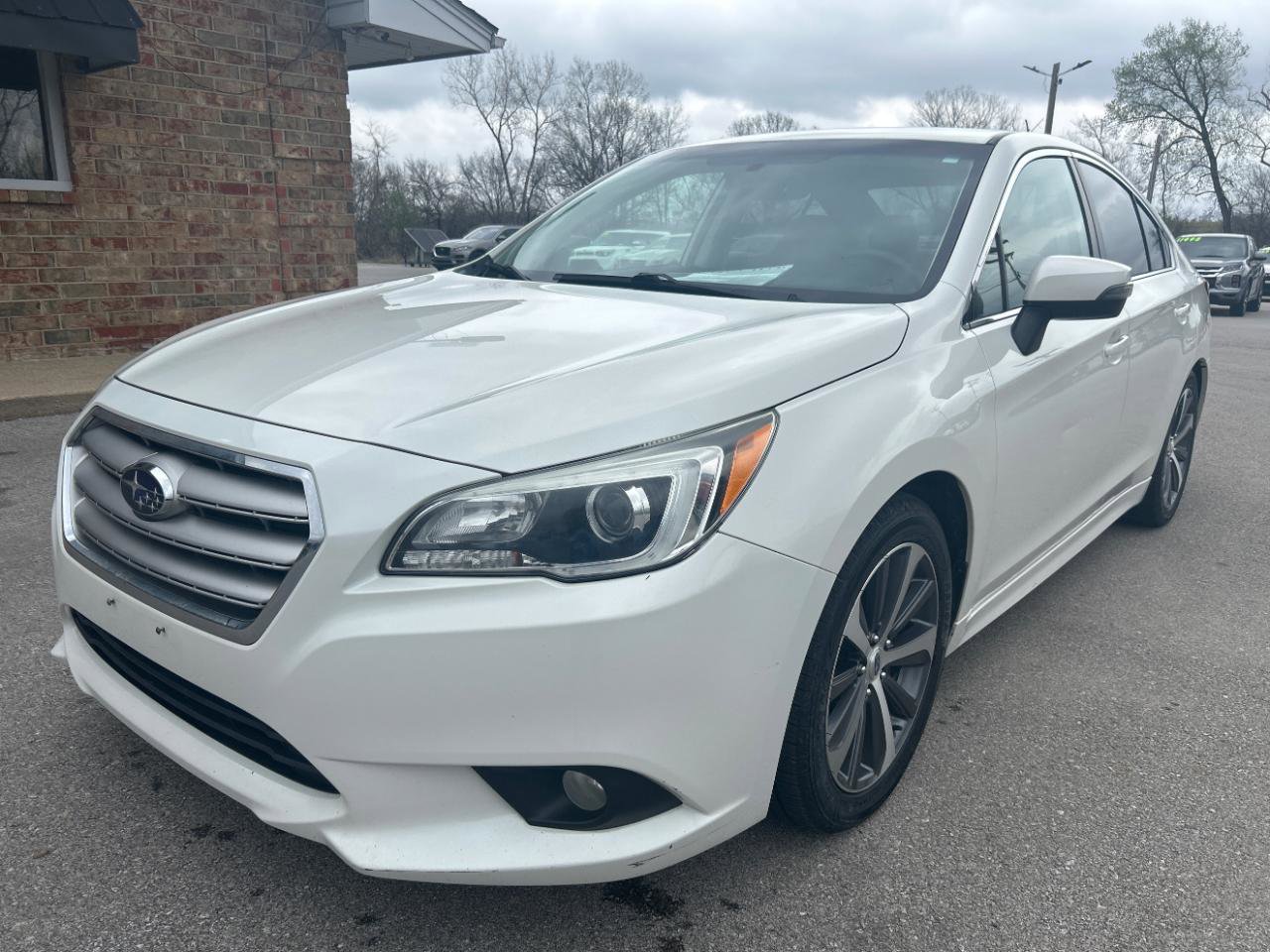 Used 2015 Subaru Legacy 2.5i Limited AWD/4WD image 1