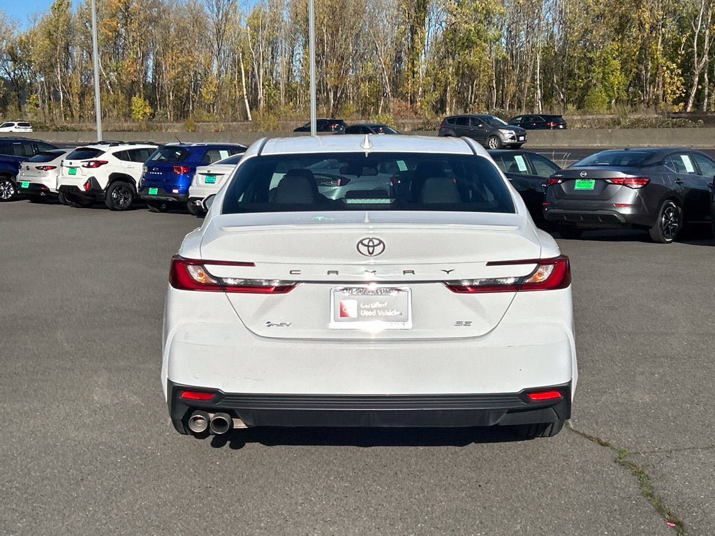 Used 2025 Toyota Camry SE FWD image 8
