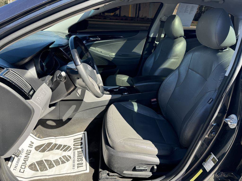 Used 2013 Hyundai Sonata Limited w/ Premium Pkg FWD image 13