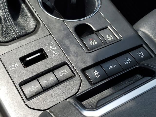 Used 2022 Toyota Highlander XLE AWD/4WD image 20