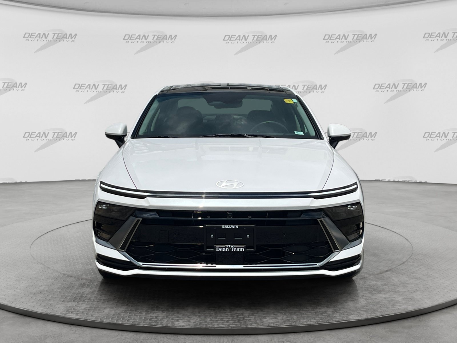 Certified 2025 Hyundai Sonata Limited FWD image 2