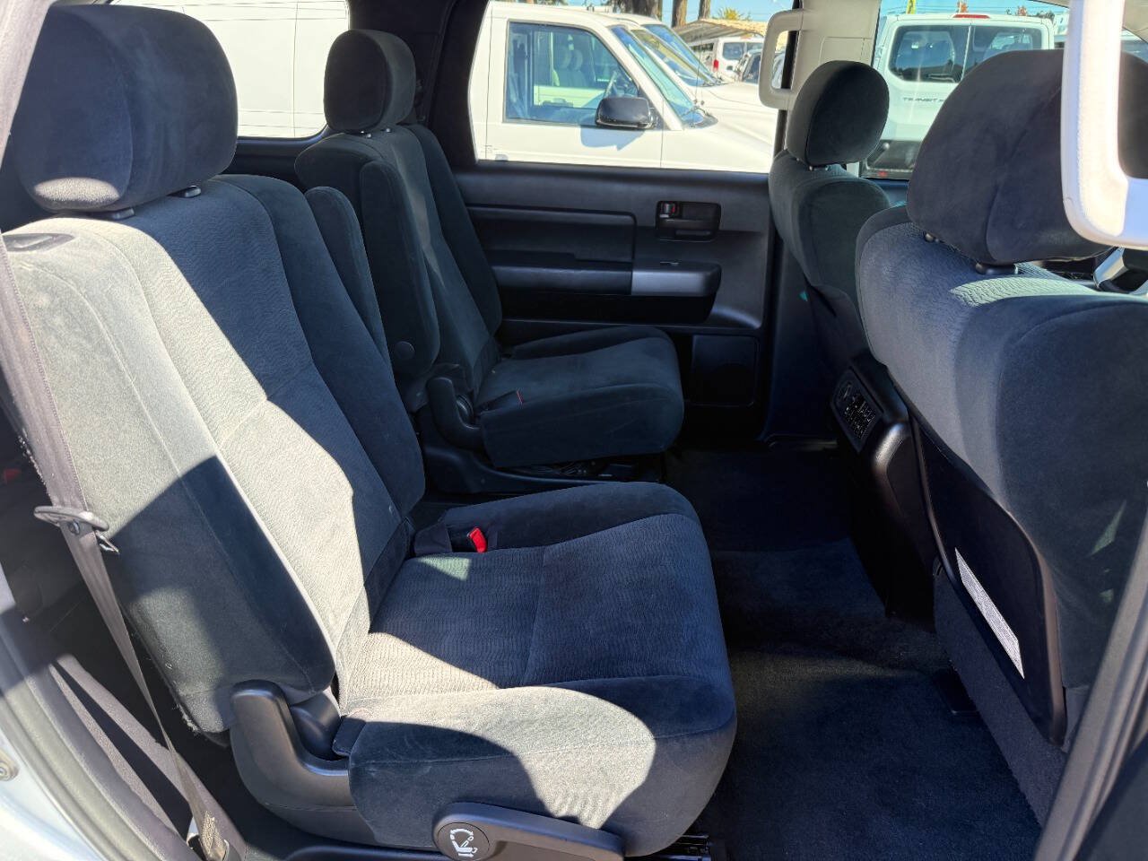 Used 2014 Toyota Sequoia SR5 w/ Sport Appearance Package AWD/4WD image 24