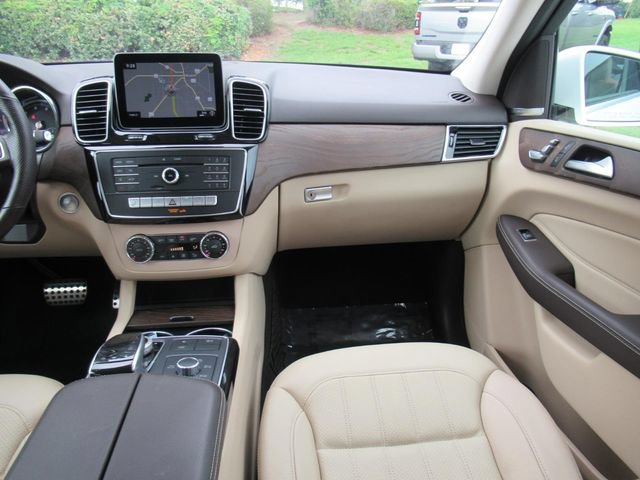 Used 2019 Mercedes-Benz GLE 400 4MATIC image 14