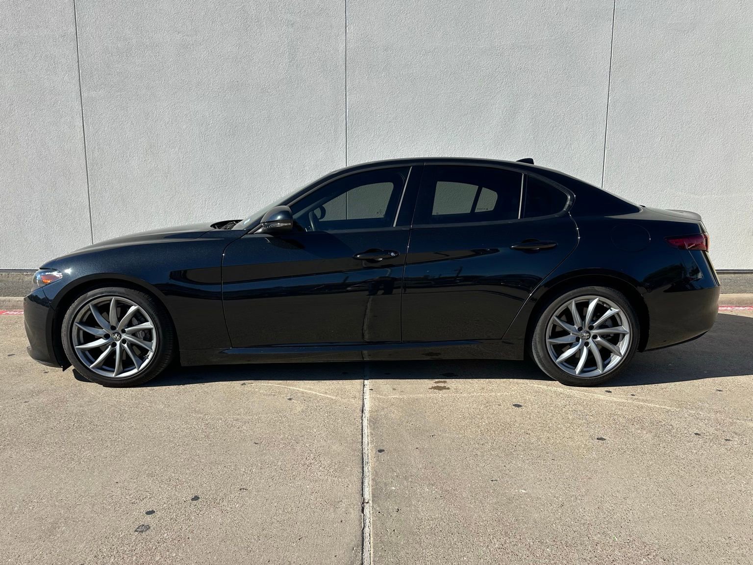 Used 2023 Alfa Romeo Giulia Sprint image 4