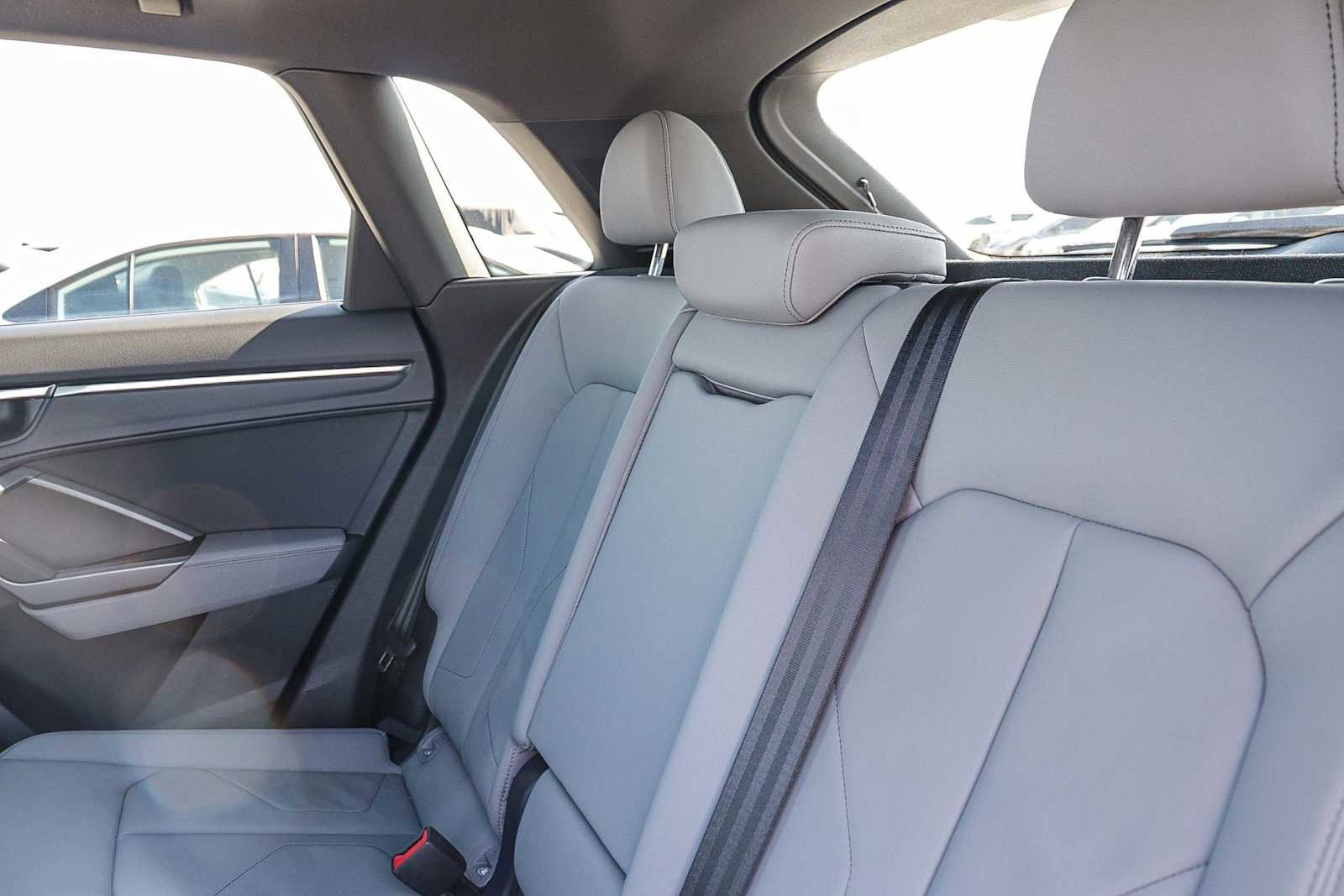 Used 2025 Audi Q3 2.0T Premium w/ Convenience Package image 23