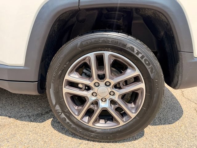 Used 2020 Jeep Compass Latitude AWD/4WD image 37