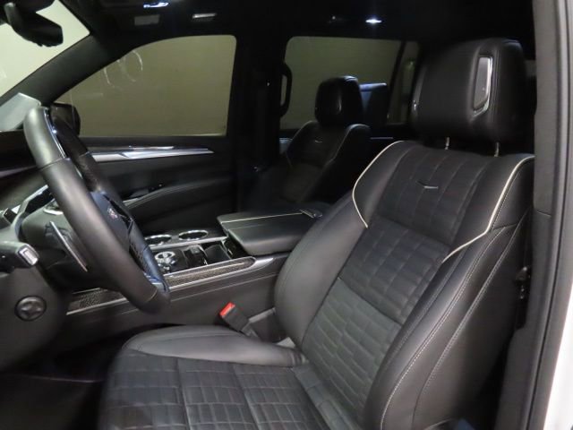 Used 2025 Cadillac Escalade ESV V w/ LPO, ONYX Package image 21