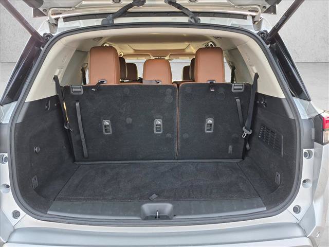 Used 2023 Nissan Pathfinder Platinum w/ Cargo Package AWD/4WD image 6