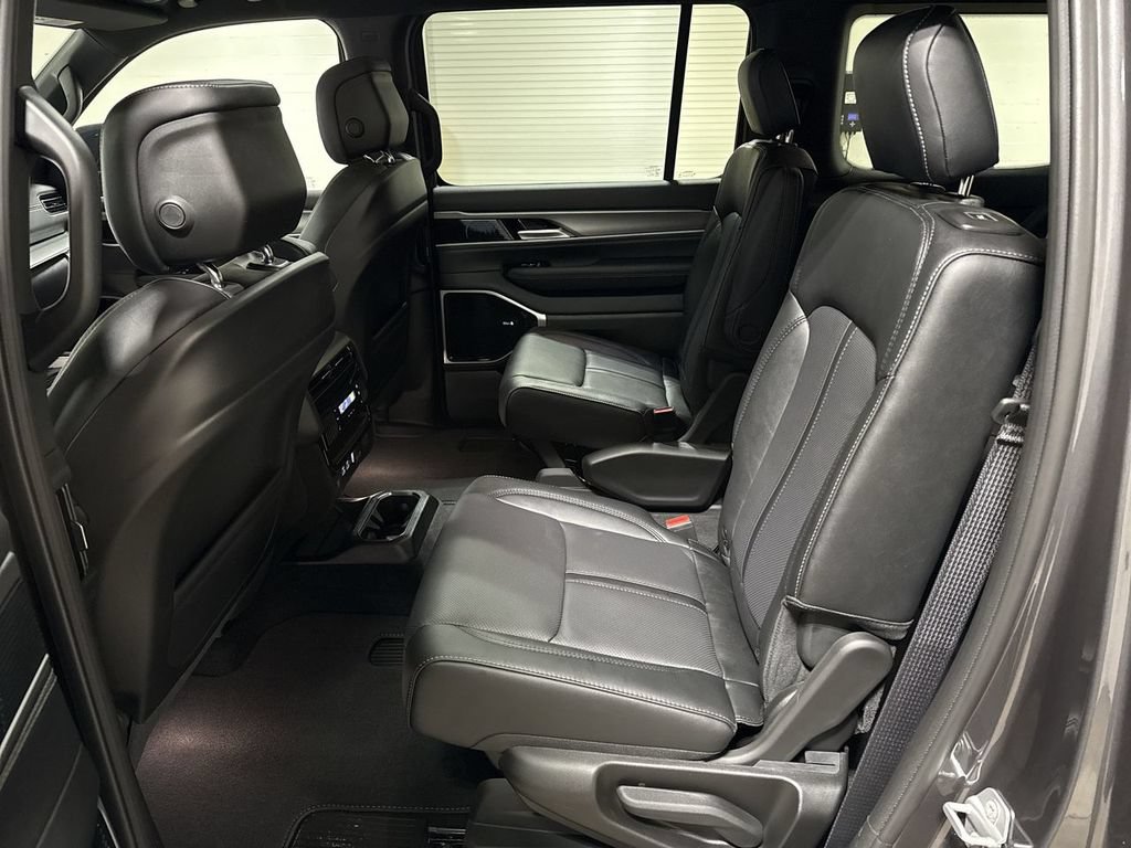 New 2026 Jeep Grand Wagoneer Limited w/ Premium Group II AWD/4WD image 24