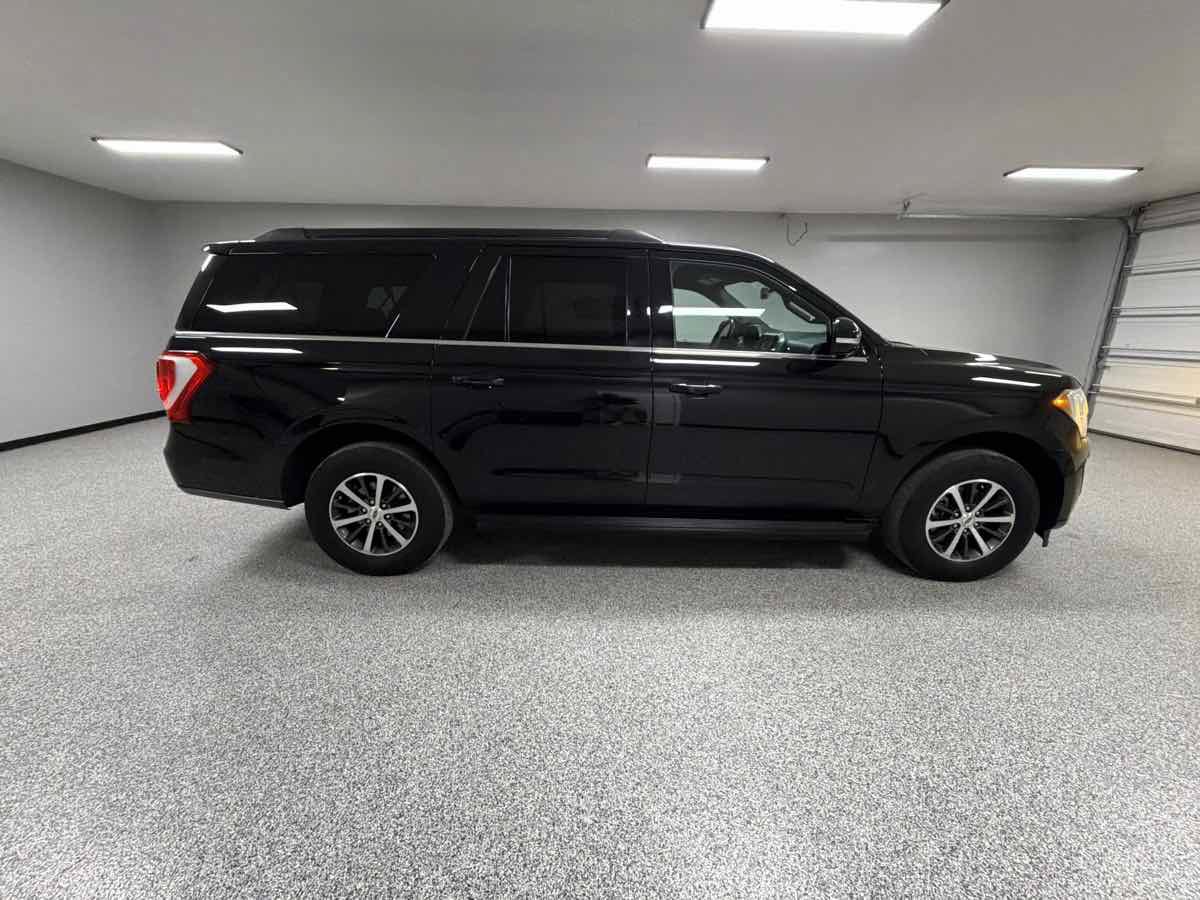 Used 2019 Ford Expedition Max XLT w/ Equipment Group 201A AWD/4WD image 2