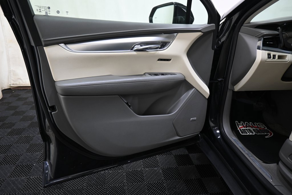 Used 2020 Cadillac XT5 Premium Luxury image 29