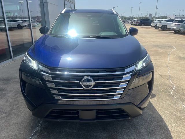 Certified 2025 Nissan Rogue SV w/ SV Premium Package FWD image 6
