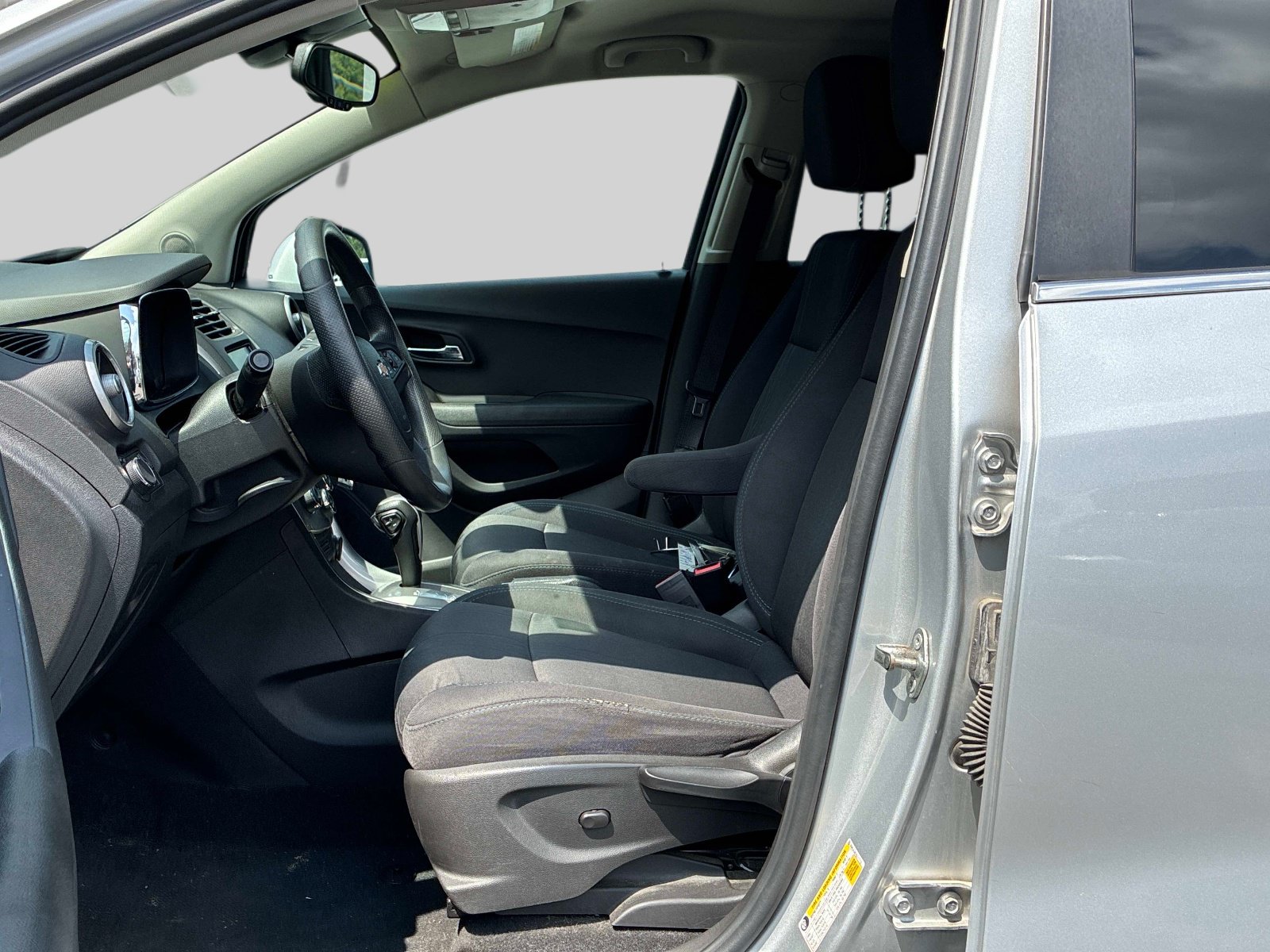 Used 2016 Chevrolet Trax LT FWD image 19