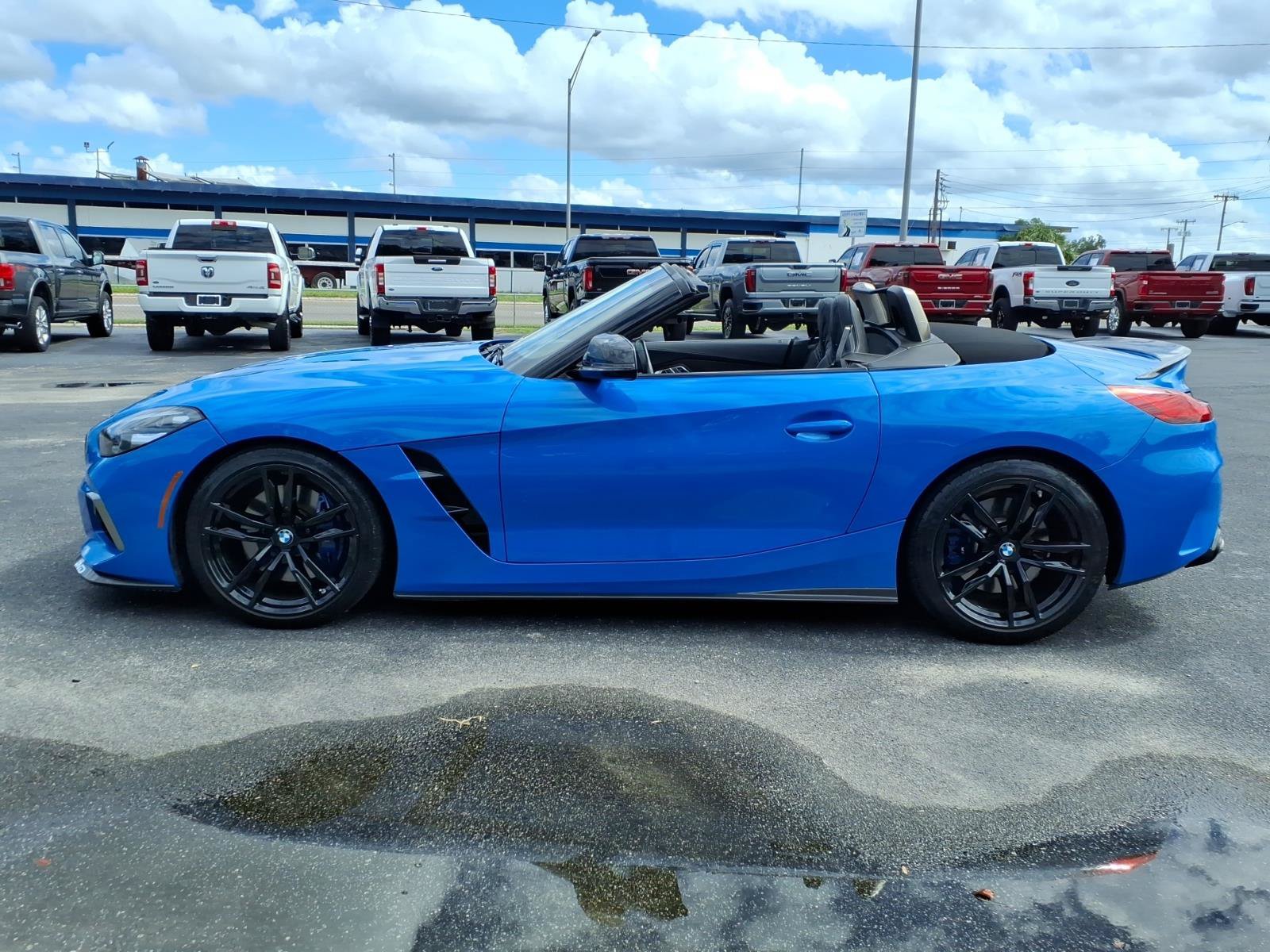 Used 2020 BMW Z4 M40i w/ Premium Package RWD image 2