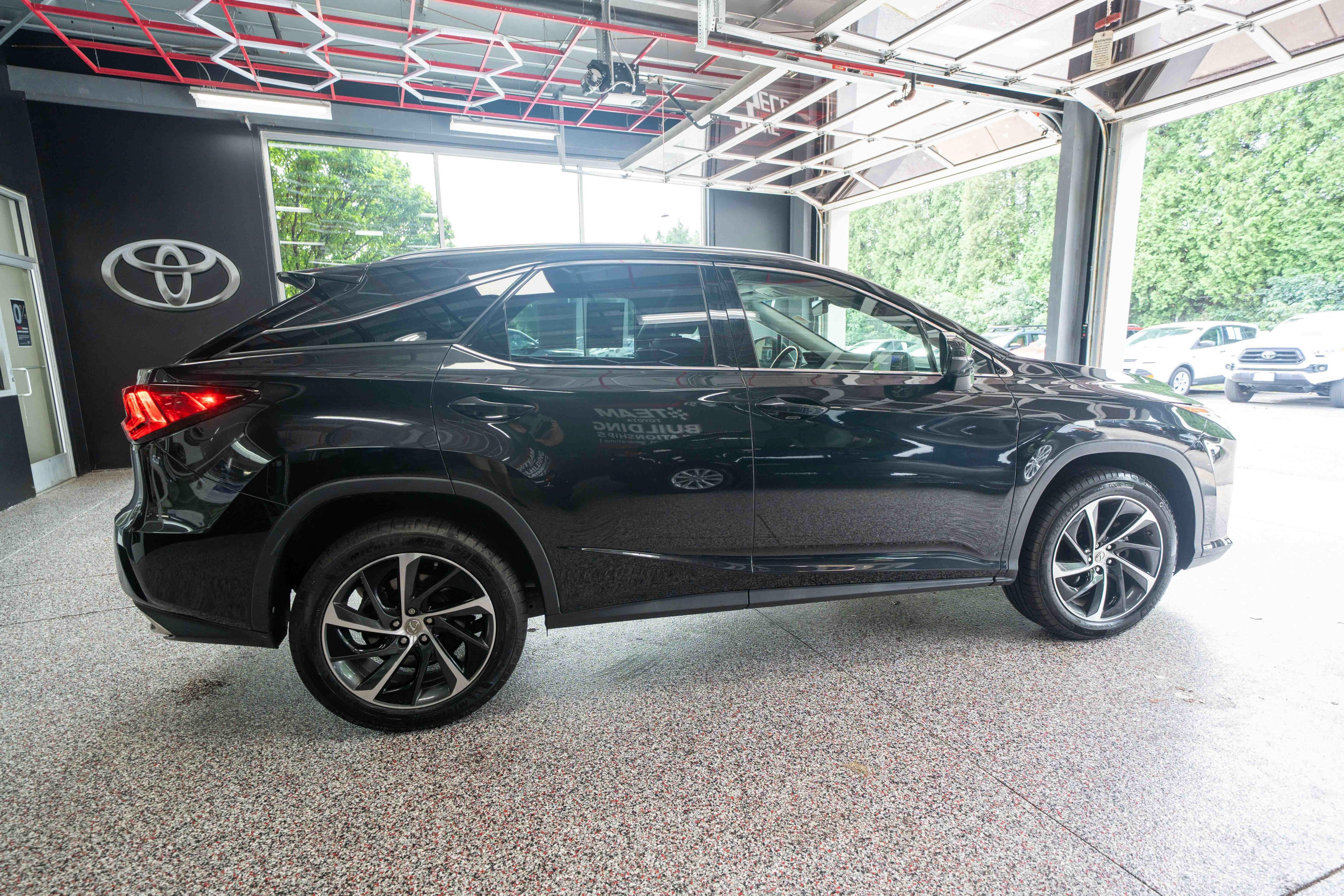 Used 2017 Lexus RX 350 AWD w/ Luxury Package image 4
