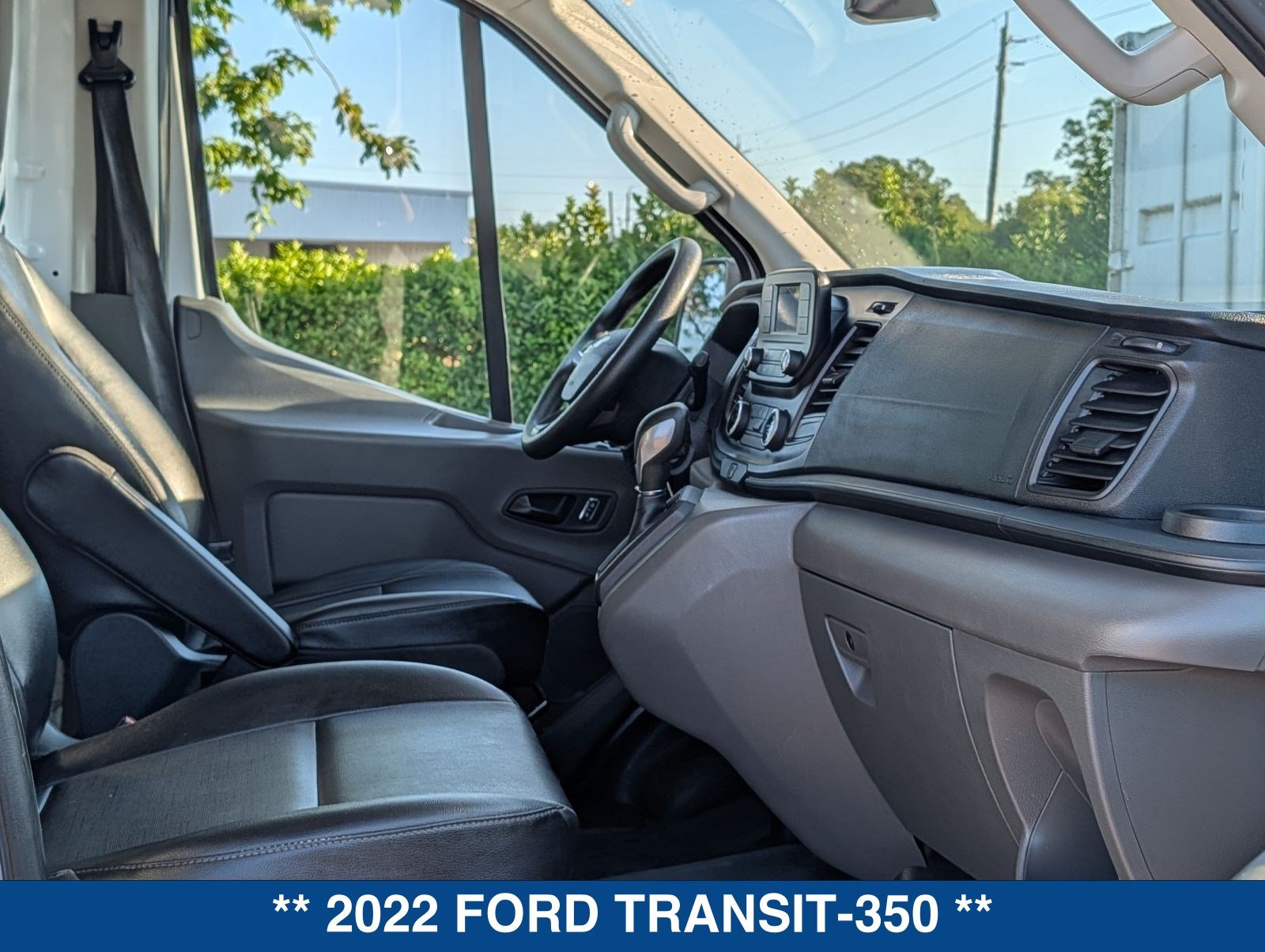 Used 2022 Ford Transit 350 DRW RWD image 16