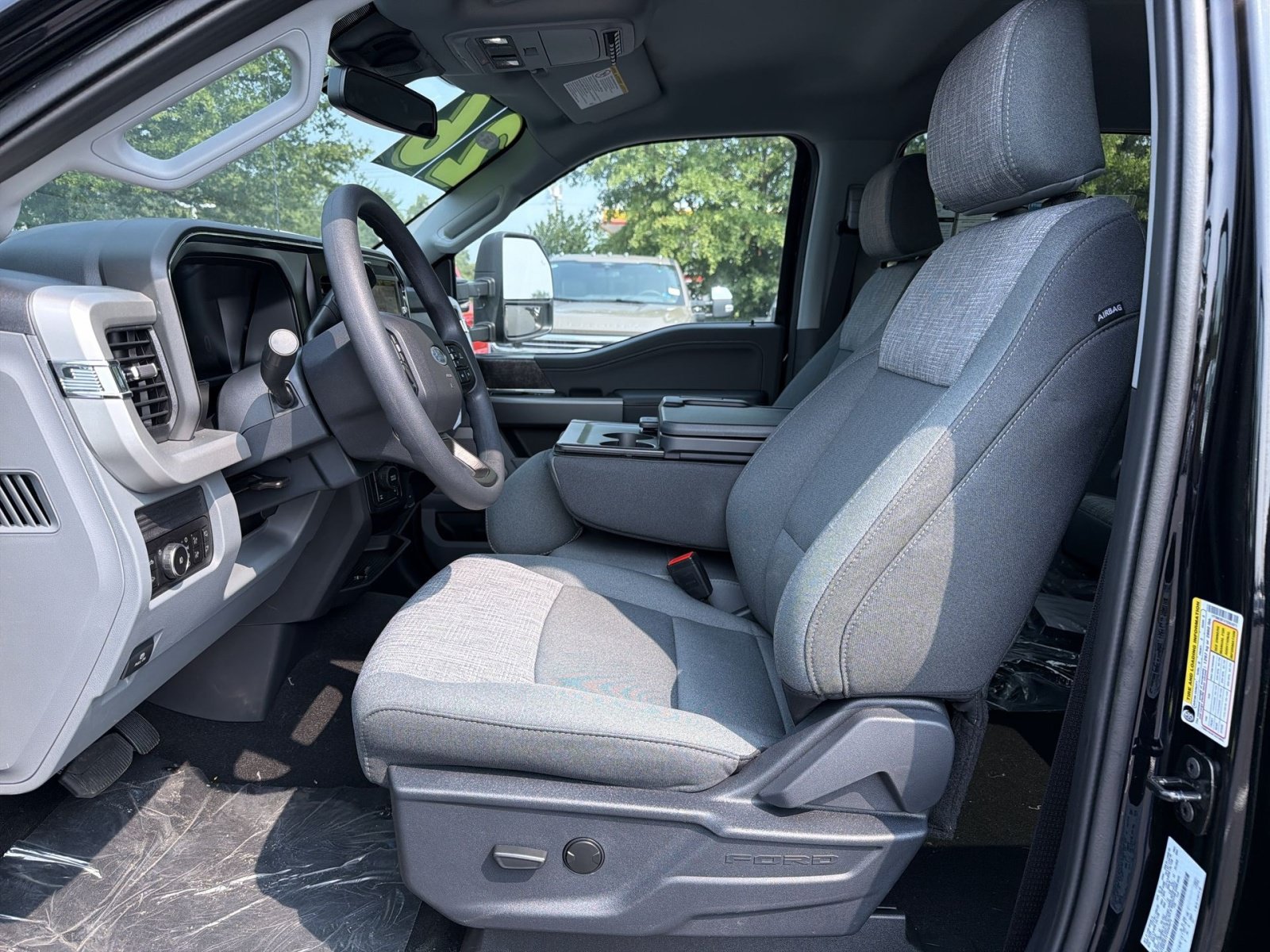 New 2026 Ford F250 XLT w/ XLT Premium Package AWD/4WD image 24