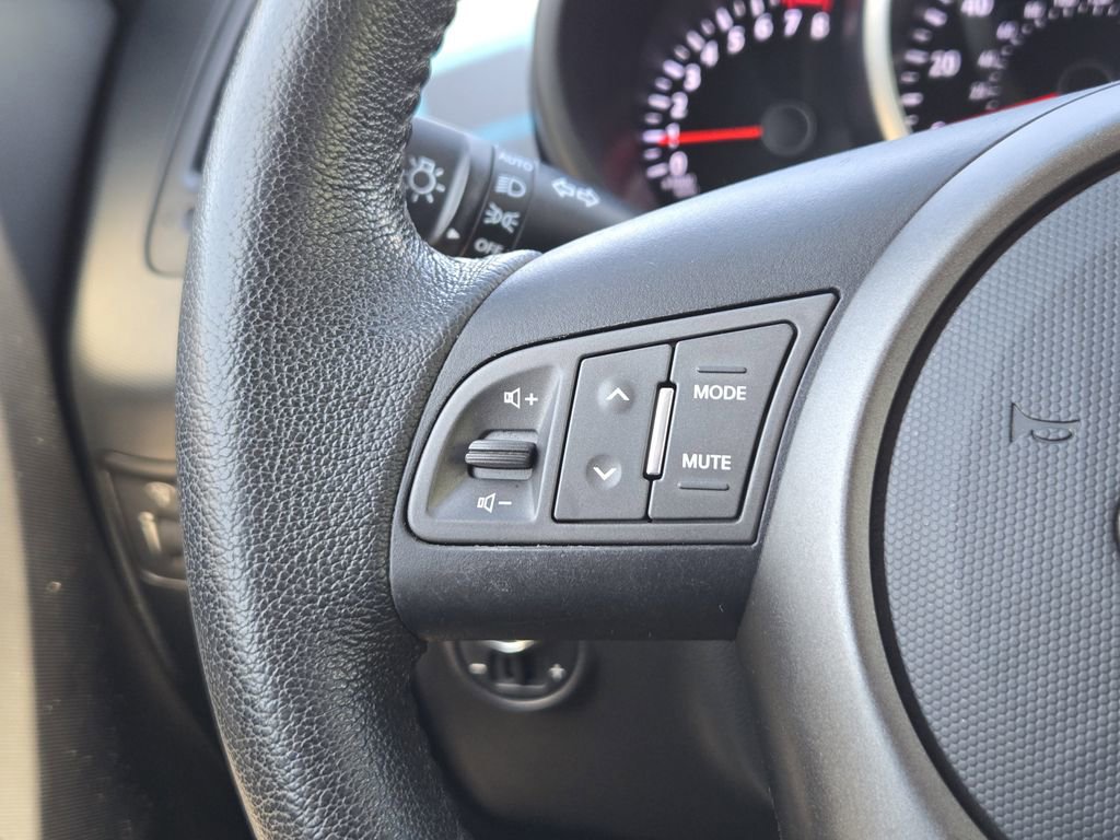 Used 2012 Kia Soul + w/ Audio Pkg FWD image 26