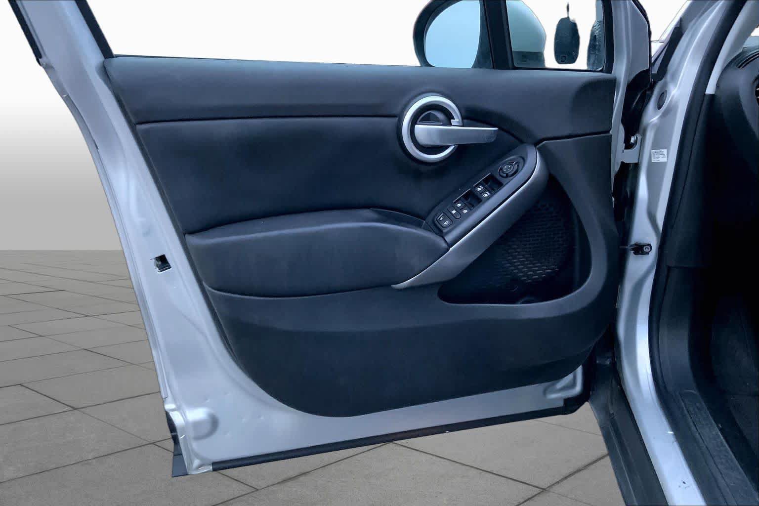 Used 2017 FIAT 500X Pop FWD image 18