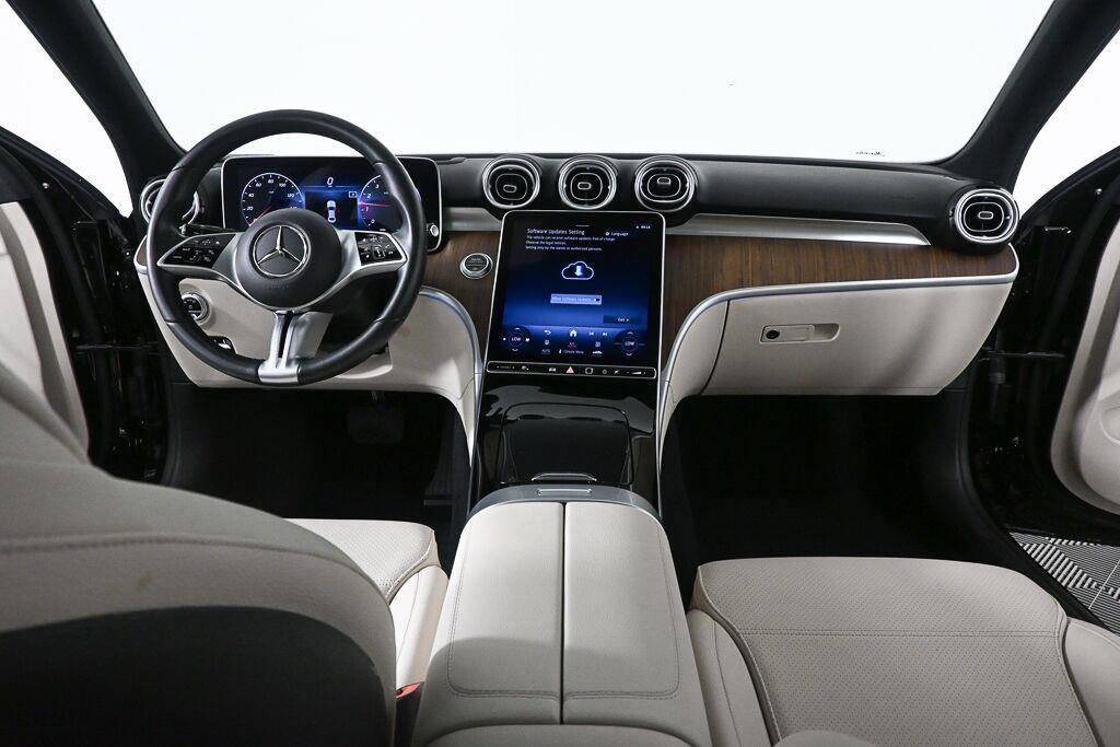 Used 2023 Mercedes-Benz C 300 Sedan image 16