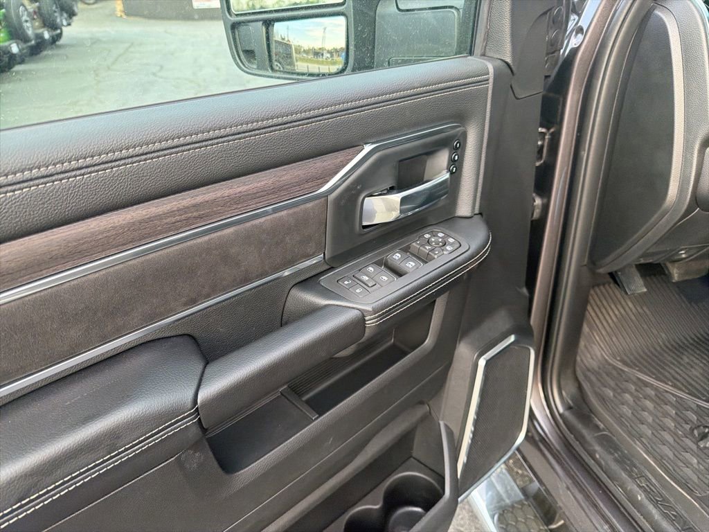 New 2026 RAM 3500 Laramie w/ Max Tow Package AWD/4WD image 19