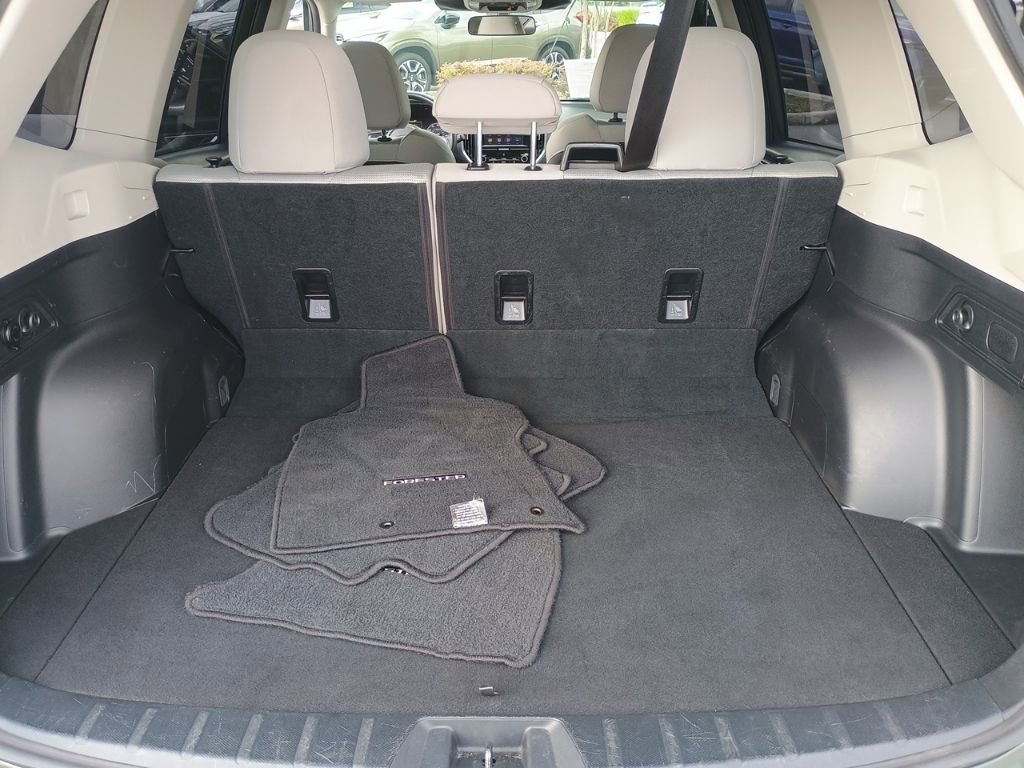 Certified 2023 Subaru Forester AWD/4WD image 17