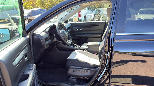 Used 2025 Honda CR-V EX image 10
