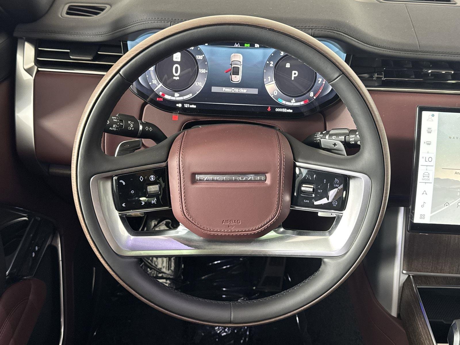 New 2025 Land Rover Range Rover SE image 12