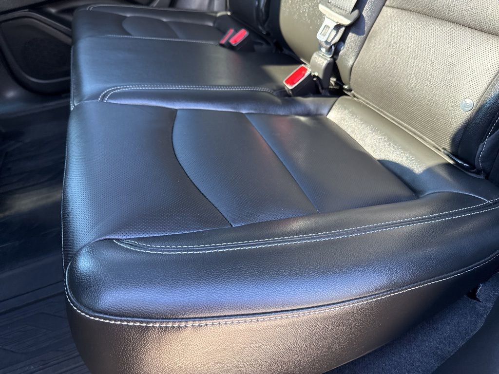 Certified 2024 GMC Terrain SLT w/ Infotainment Package II image 21