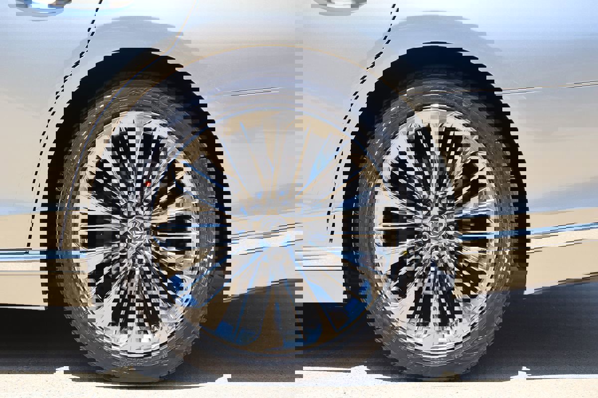 Used 2018 Lexus LS 500 w/ Interior Upgrade Package image 63