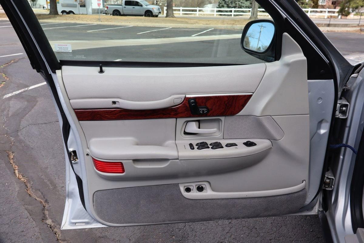 Used 2002 Mercury Grand Marquis LS image 23