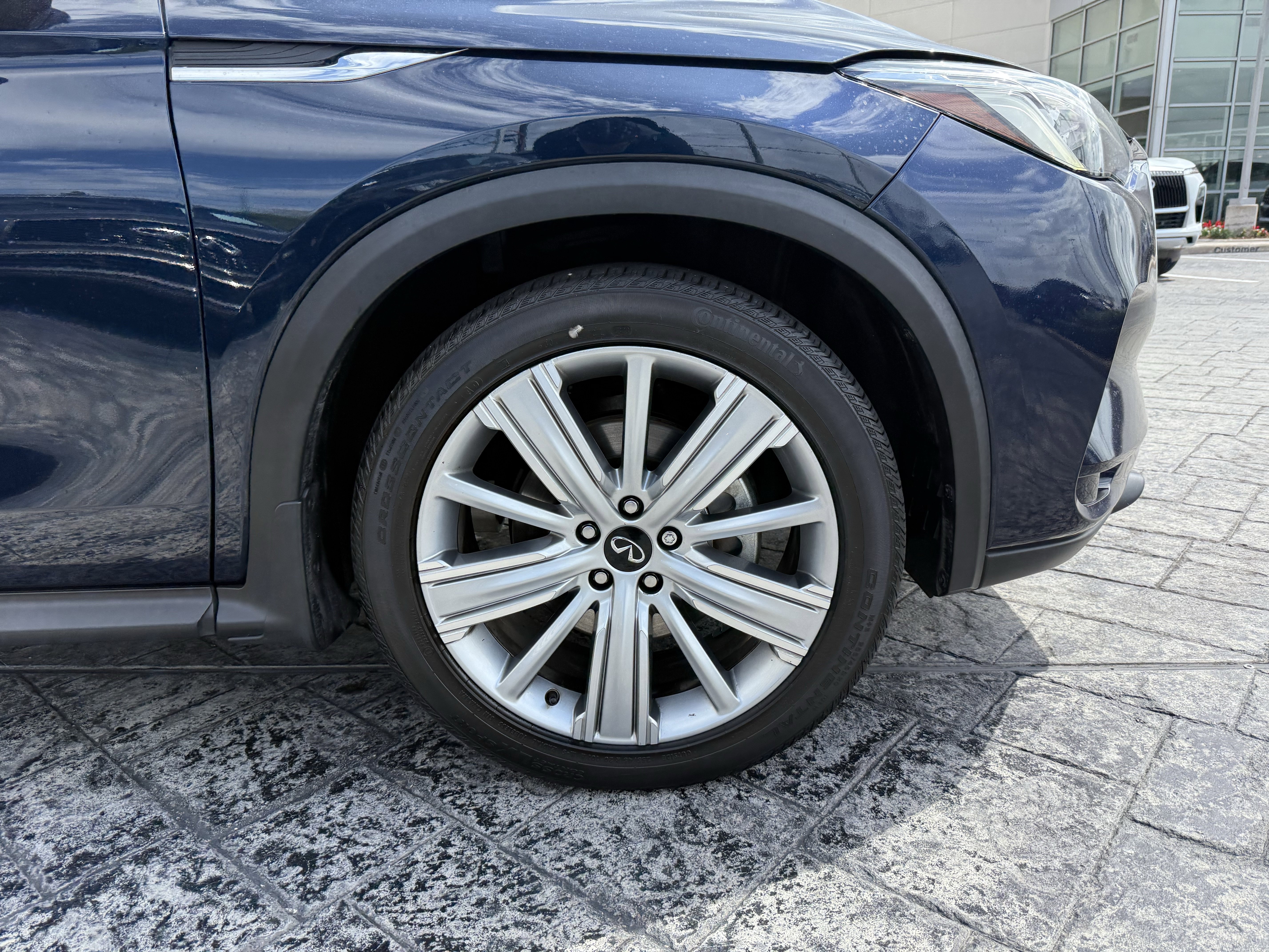 Used 2021 INFINITI QX50 Sensory FWD image 9