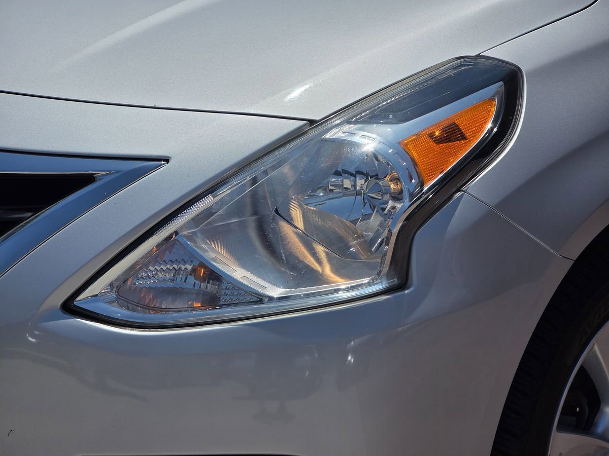 Used 2017 Nissan Versa FWD image 6