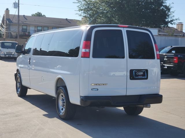 Used 2025 Chevrolet Express 3500 LS RWD image 3