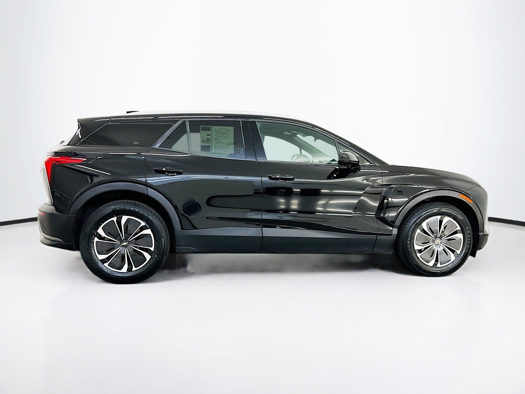 Used 2024 Chevrolet Blazer EV LT AWD/4WD image 10