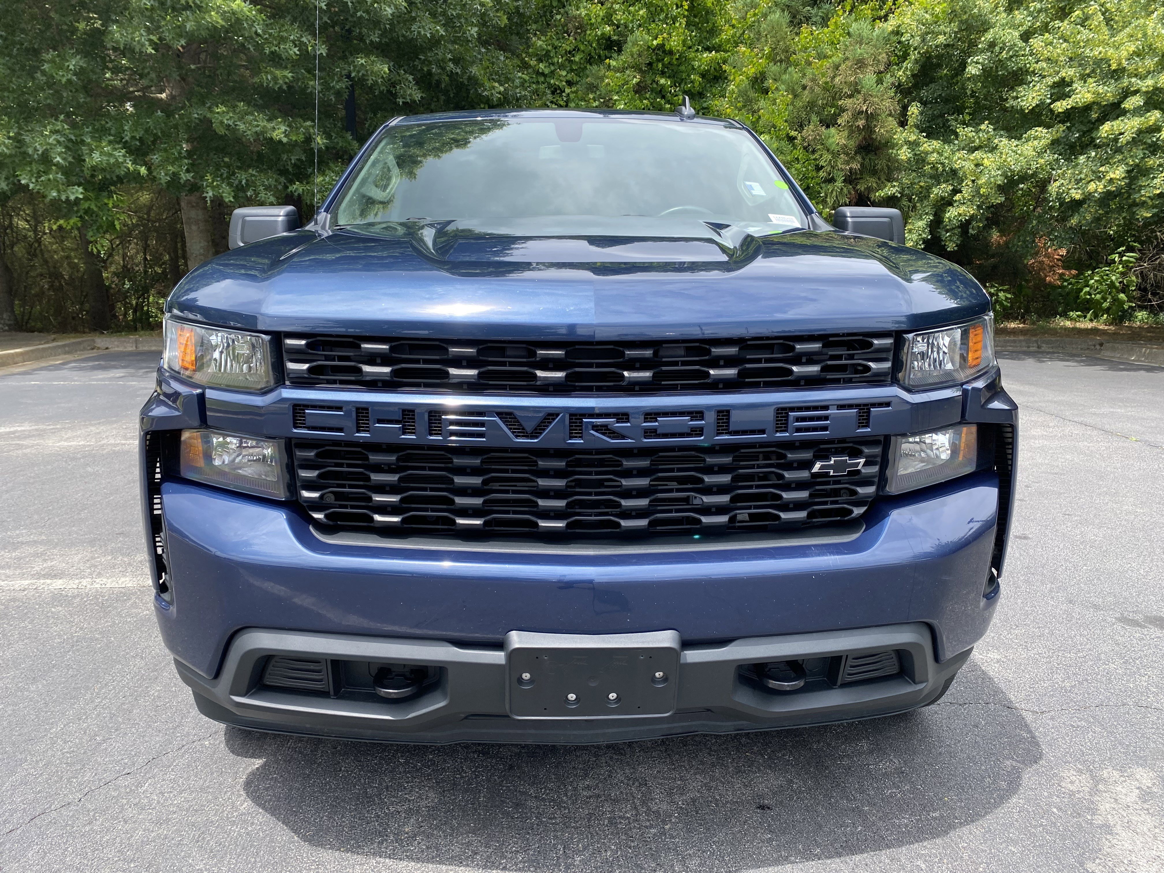 Used 2020 Chevrolet Silverado 1500 Custom w/ Custom Value Package AWD/4WD image 3