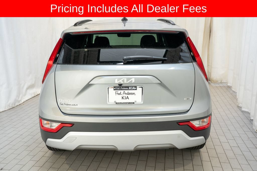 Used 2023 Kia Niro LX FWD image 4