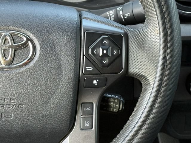 Used 2022 Toyota Tacoma TRD Off-Road AWD/4WD image 15