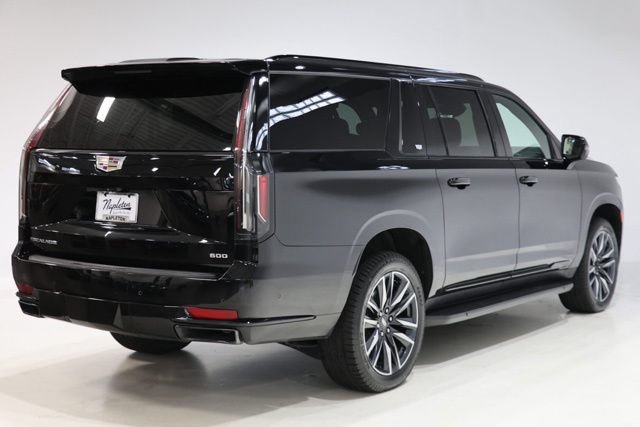 Used 2024 Cadillac Escalade ESV Sport AWD/4WD image 7