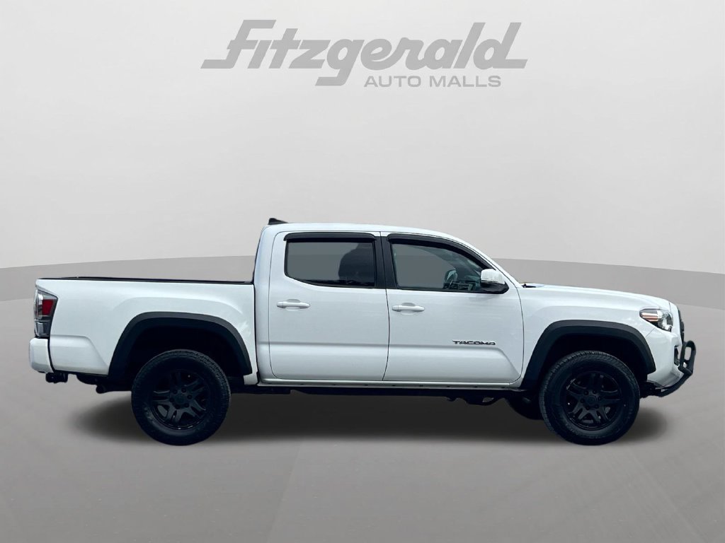 Used 2021 Toyota Tacoma TRD Off-Road w/ Technology Package AWD/4WD image 3