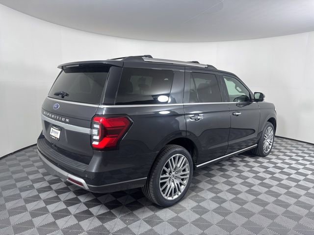 Used 2024 Ford Expedition Limited image 3