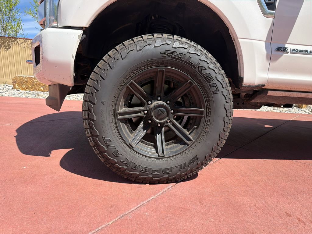 Used 2018 Ford F350 Platinum w/ Platinum Ultimate Package image 38