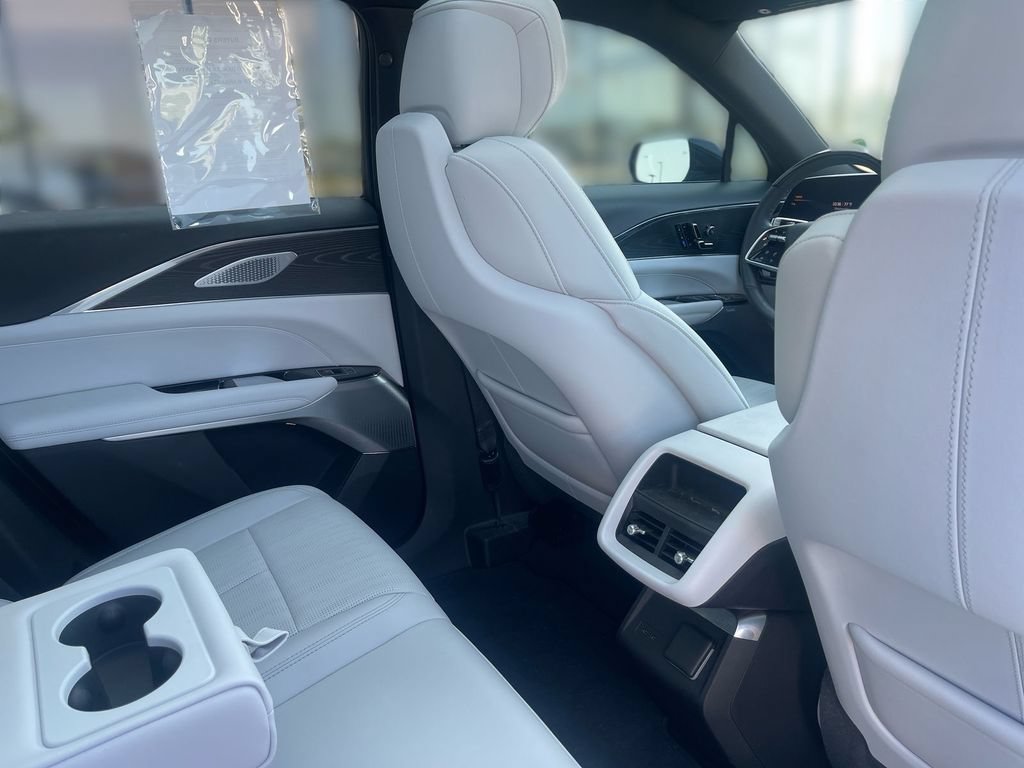 Certified 2024 Cadillac Lyriq Sport AWD/4WD image 40