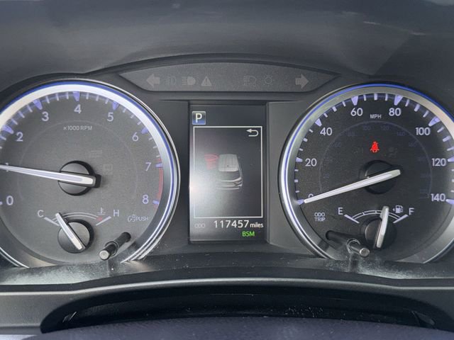 Used 2018 Toyota Highlander XLE FWD image 12