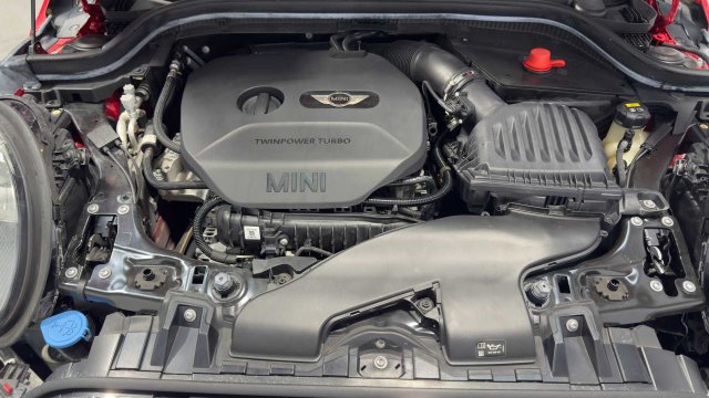 Used 2019 MINI Cooper 4-Door Hardtop w/ Signature Upholstery Package FWD image 32
