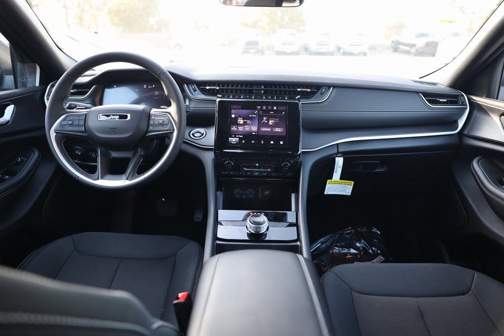 New 2025 Jeep Grand Cherokee Laredo X w/ Trailer Tow Package image 26