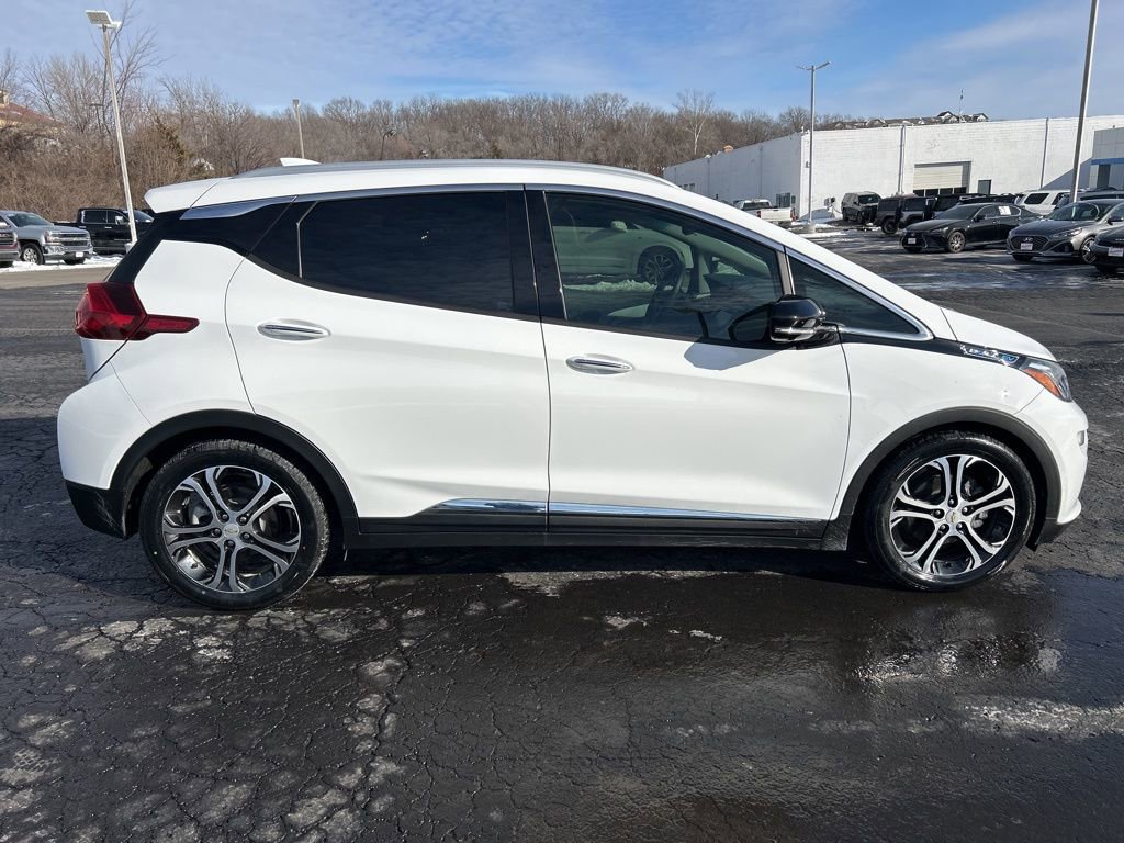 Used 2017 Chevrolet Bolt Premier w/ Infotainment Package image 4