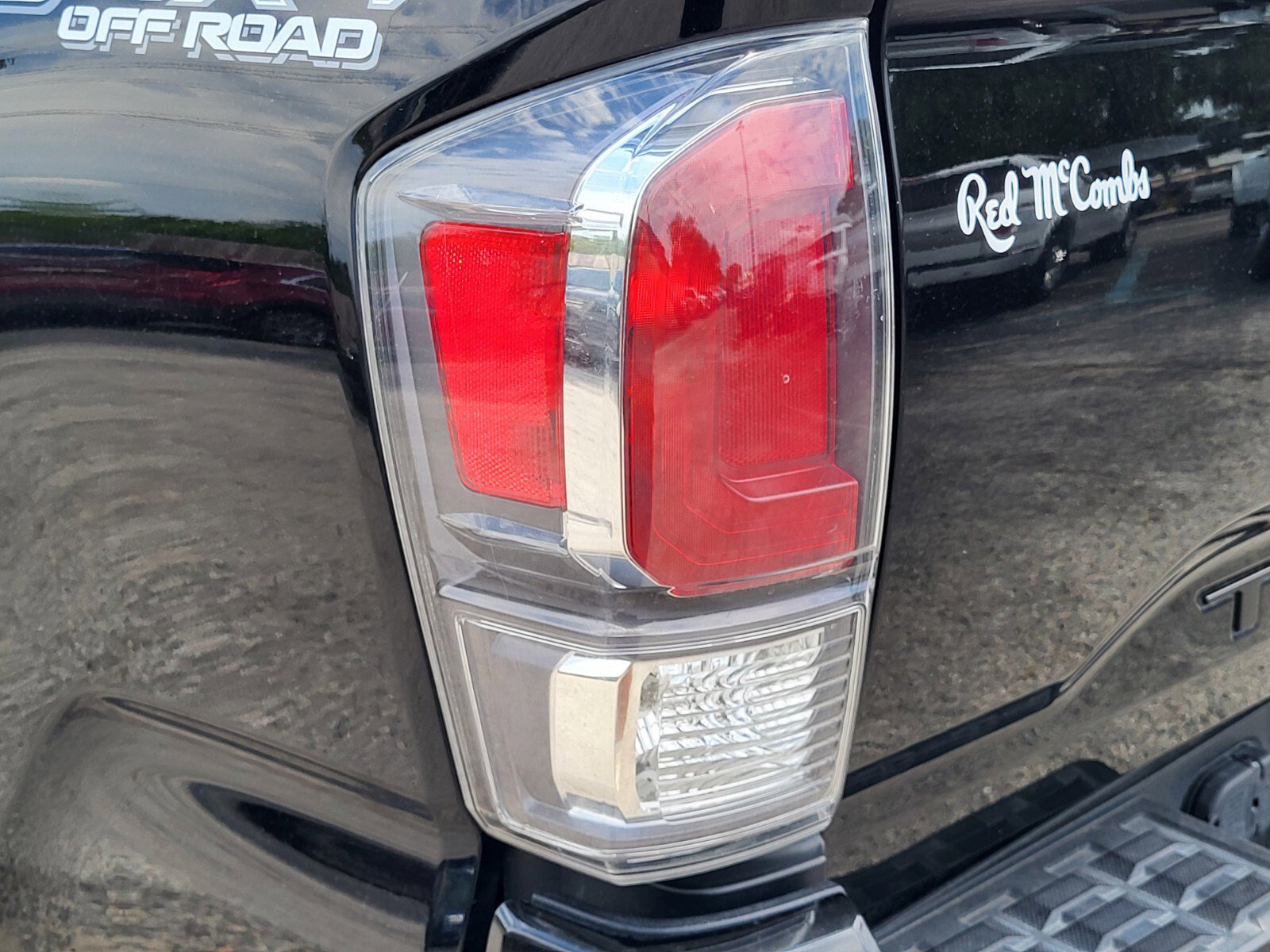 Used 2023 Toyota Tacoma TRD Off-Road image 10